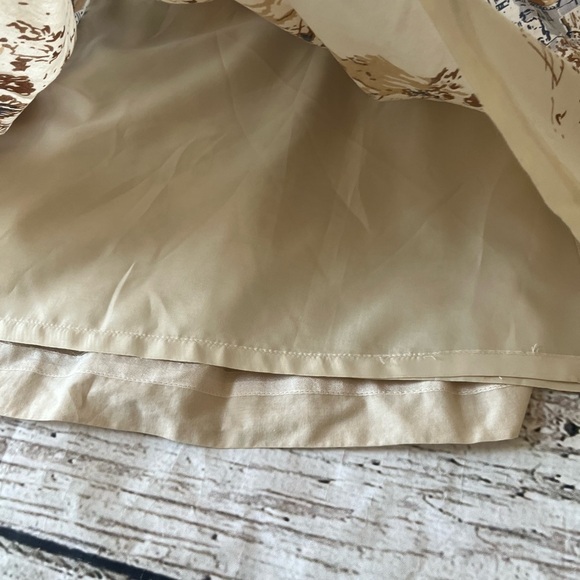 Talbots Woman Petite Cityscape Printed Midi Skirt Size 10 - Picture 7 of 11